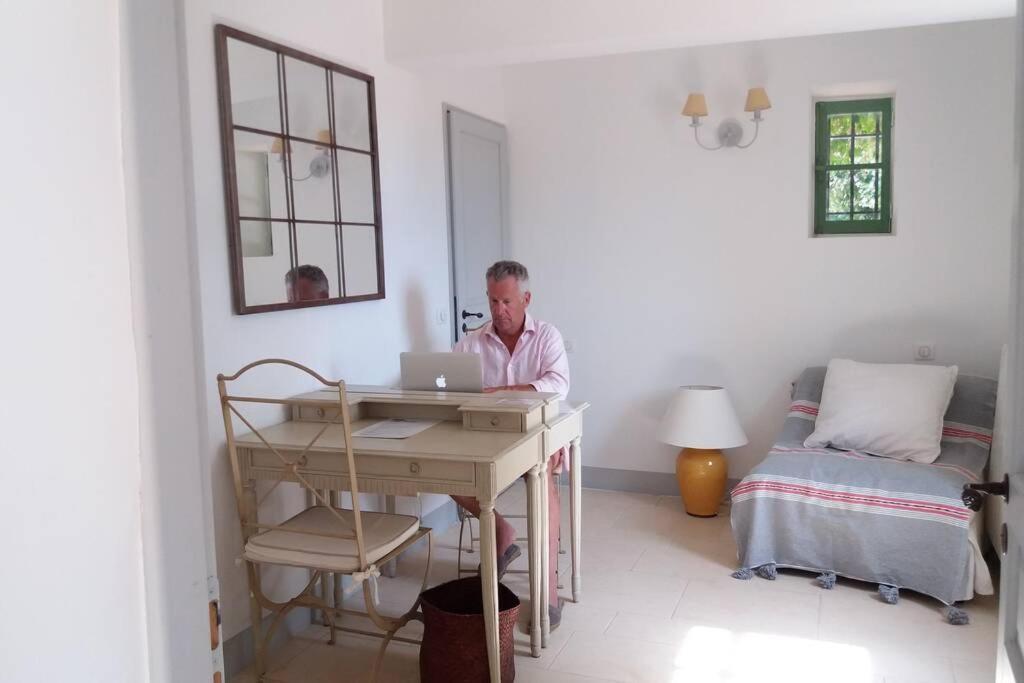 Bastide Au Milieu Des Vignes Et Des Oliviers Aups Exterior foto