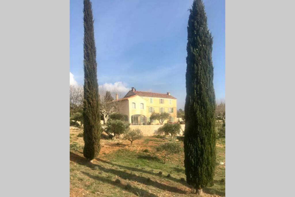 Bastide Au Milieu Des Vignes Et Des Oliviers Aups Exterior foto