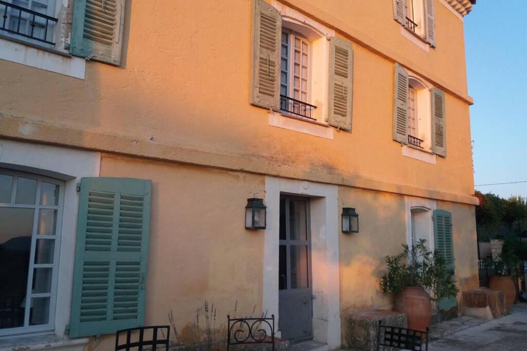 Bastide Au Milieu Des Vignes Et Des Oliviers Aups Exterior foto